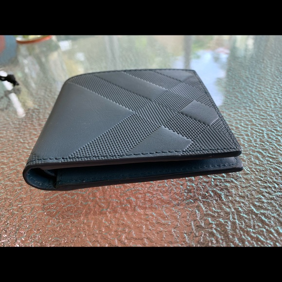 Burberry Men’s Wallet - Picture 8 of 9